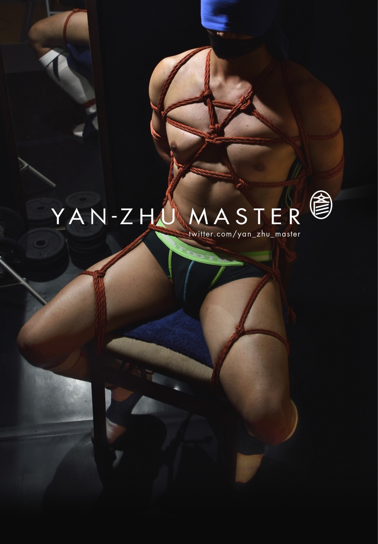 yan-zhu-master:  每次將奴綑綁固定後總會不禁聯想起古代朝中進貢的畫面XD