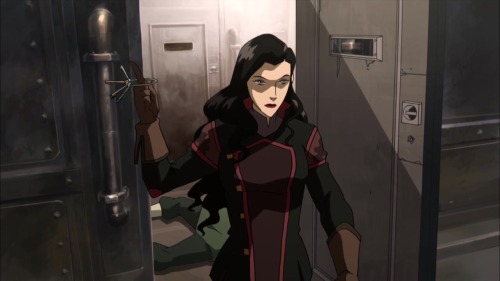 lokgifsandmusings:  Now here is she flirting with a clueless Korra in S3. I think Asami at least vag