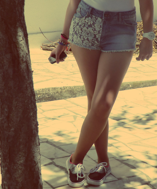 LIVE WHILE WE'RE YOUNG