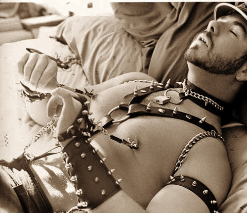 nipplebiter:  “It has been my experience that folks whohave no vices, have very few virtues.”Abraham Lincoln