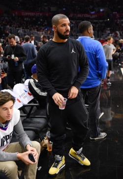 wordonrd:  Drake at the LA Clippers game