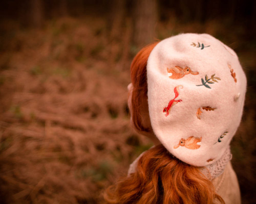 heidruna:  sarawolvin:   lovely day cycling in the forest   This is amazing
