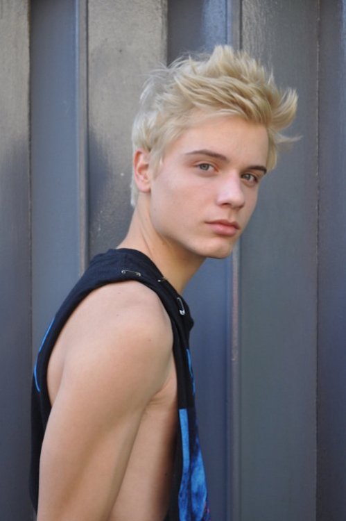 Sascha - cute blond boy - Tumbex