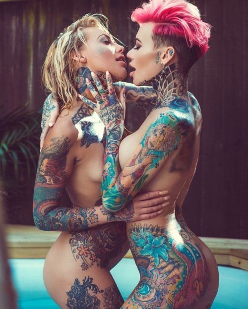 tattoogirls66:love this tattooed beautys - tattoogirls66.tumblr.comhere only adultFREE pics o