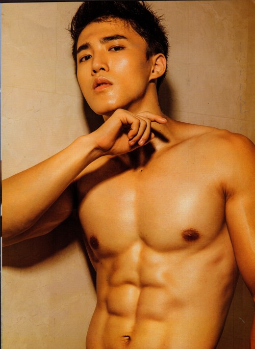 mantop10691:  中國超級天菜男模.兼健身教練..被朋友陷害露點了..我的心也碎了….怎麼這麼小