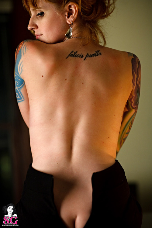 mrandmrseventwofive:  Rigel, “Black Swan” from SuicideGirls  -From Mr.