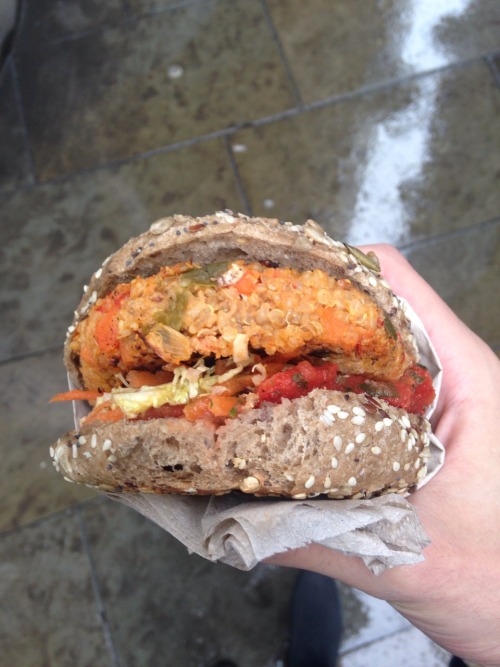 Vegan vegburger with spicy salsa from @theveggietable in Borough Market!