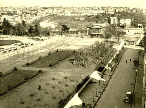 1944 yılında Gezi Parkı’nın ilk fotoğrafları.
(Gezi parkı ağaçlarının dikildiği yıllar)