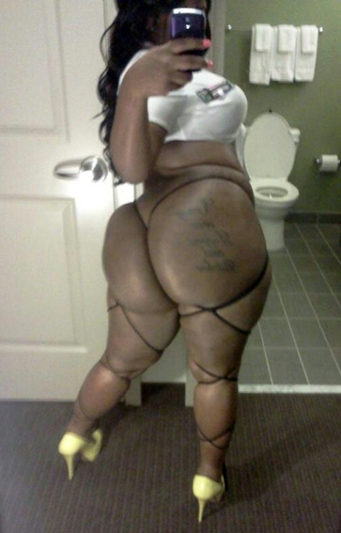 sexyebonyasses:  Meet and fuck bootylicious black girls in your area: http://bit.ly/1PCjYLz