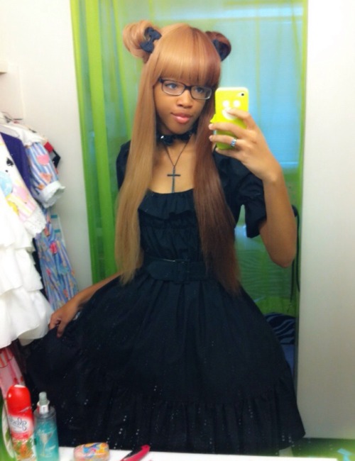 sugarskulli:  nombee-zombie:  Jumping on the bandwagon! Favorite coords of 2013.  Holy shit are you cute or what 