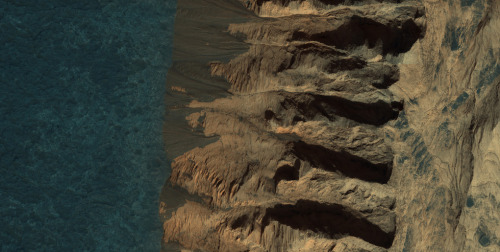  Alien frontier: see the haunting, beautiful weirdness of Mars Mounted to the Mars Reconnaissance Orbiter as it floats high above the red planet is the HiRISE telescope, an imaging device capable of taking incredibly high-resolution photos of the martian