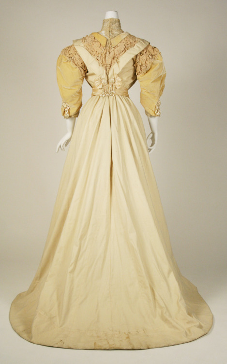 1890s Dress by Mme. Jeanne Paquin, House of Paquin (France) (Metropolitan Museum of Art)