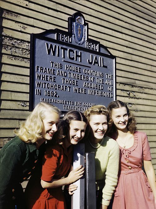 fuckyeahmodernflapper:Witch Jail, Salem, Massachusetts 1945