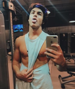 hotfamousmen:  Ethan Dolan