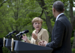 Yahoonewsphotos:  Photos Of The Day - May 4, 2014 President Barack Obama Meets With