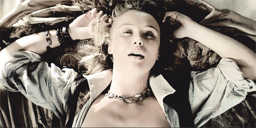 yesixicana:  lalunafemme:  suicideblonde:  kswhateverspace:  Black Sails coming in