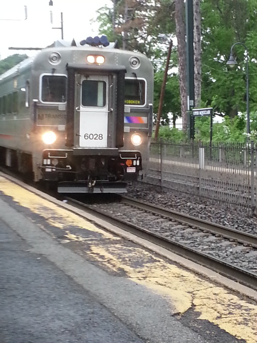 humanitarianhedgehog:Here are some trains that I saw/was on today. This is like half of them but yea