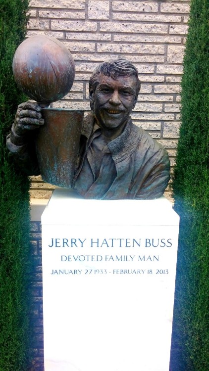 Jerry Buss, LA Lakers owner.