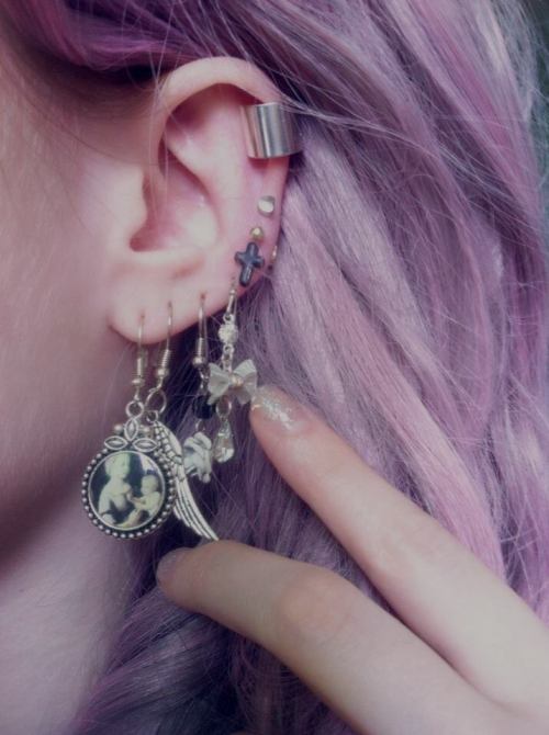 ignis-ai:  ☯☯☯☯☯☯☯☯☯☯☯☯my fabulous ear…. 