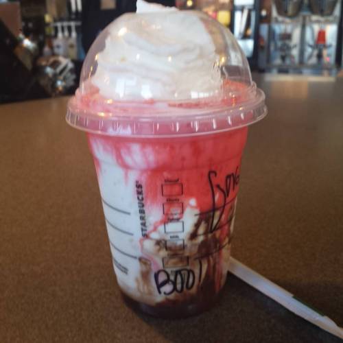 #frappula #limitededitionfrappachino (at Starbucks)