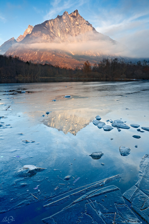 etherealvistas:  Ice Drawings (italy) by Marco Dian || Website  