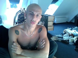 punkerskinhead:  sigrunesigrune:  Burglar stops to leave a selfie……………………..  handsome skinhead with piercings…..very sexy