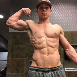 usmcmuscle:broodingmuscle:  You think you’re cut, big bro?This is fucking cut. You might as well go home.   Fuckin’ ripped and shredded   soulless muscle