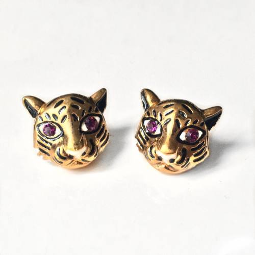 The cat&rsquo;s meow. You know I love a statement piece and these tiger earrings are giving me l