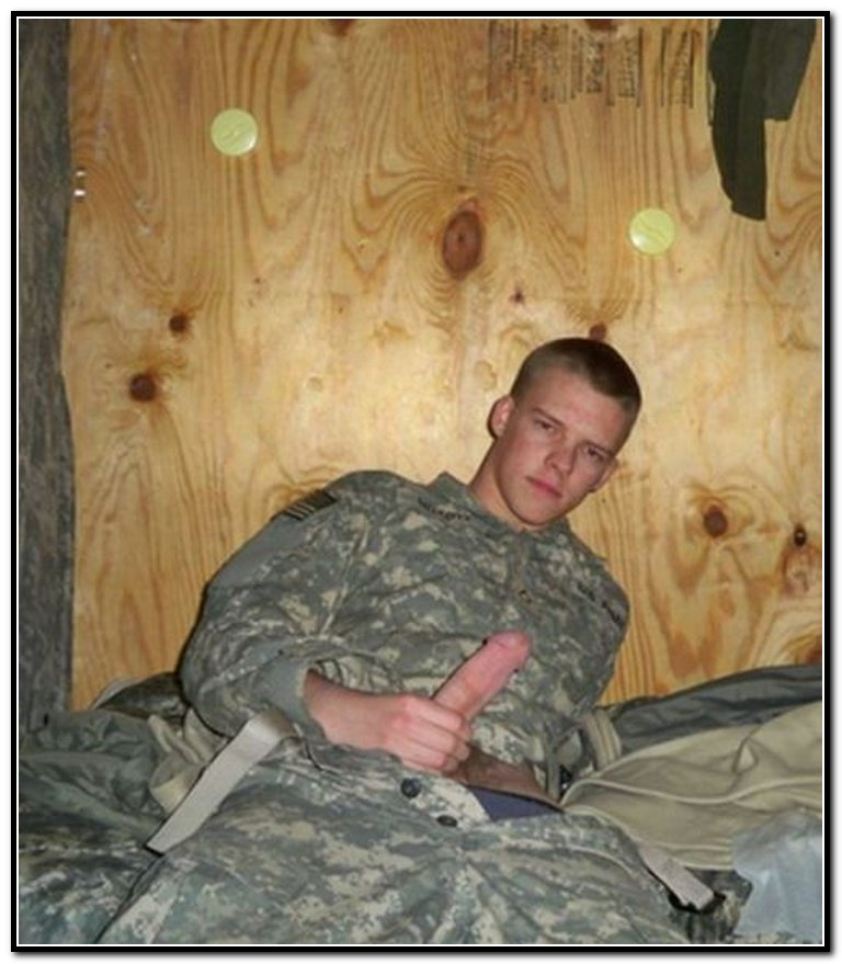 boyzdoingboystuff:  soldier hard