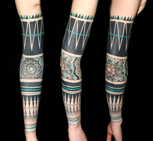 fuckyeahblackwork: My girlfriends sleeve done by me.:) Kubo from Tattoo stanley praque… https