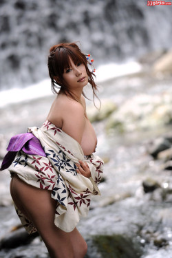 bustyasianareolas:  Kanon Ozawa Gallery #15