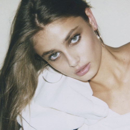 vicsecretmodels:  Taylor Marie Hill  adult photos