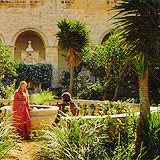 teacupinastorm:  game of thrones meme [2/4] locations↳ king’s landing 