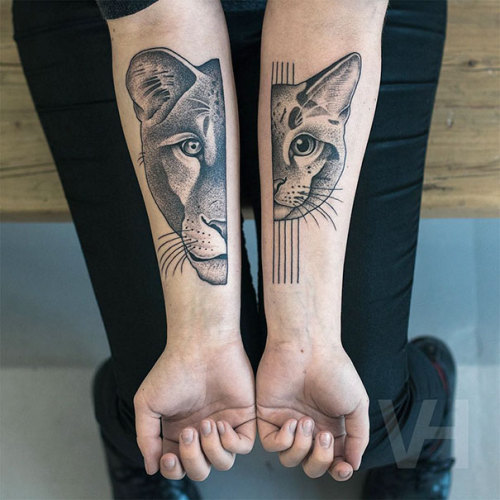 artsnskills:Flawless Monochrome Tattoos Reflecting A Perfect Fuse of Nature And Symmetry Berlin-based German artist Valentin Hirsch achieves the perfect balance of nature and symmetry in his experimental tattoo artwork.   Keep reading