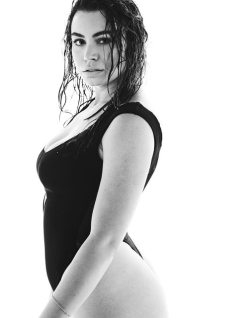 midnightcelebs:  Sophie Simmons