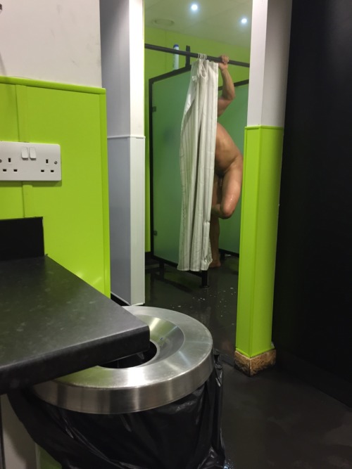 lockerroomguys:  nonehotterthanotter:A guy in the gym this afternoon. He liked to show off. Walked around without his towel on and never drew the curtain :)  Awesome job capturing this hot guy! Keep up the great voyeuristic work!