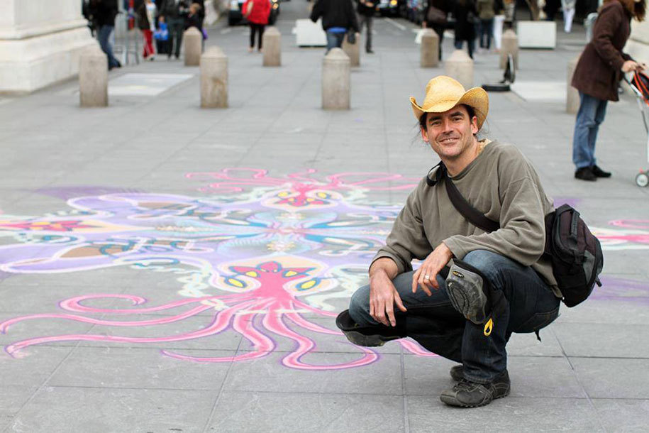  f-l-e-u-r-d-e-l-y-s:  Intricate Sand Paintings By Joe Mangrum Since 2006, American