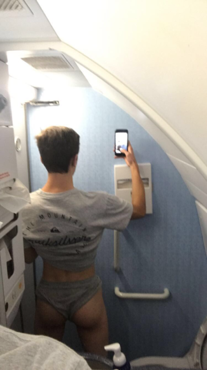 open-hole:I flew 6 hours with a wedgie!! Submitted by @cheeky-twinks.