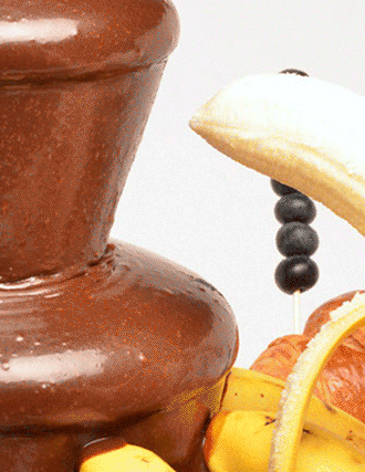 laudanumandabsinthe: magic-m: In gewisser Weise obszön… ;) Just the tip  Don’t be shy slip it in, feel the warm cascade of a liquid embrace.