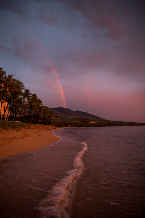 maui wowie - one of the wildest sunsets i’ve seen in a long time