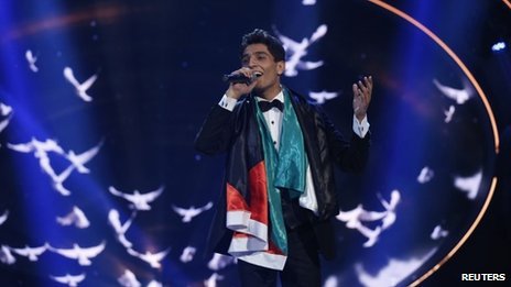 oumelghoula: androphilia: “Mass celebrations for Mohammed Assaf in Ramallah, Gaza, Nazareth an