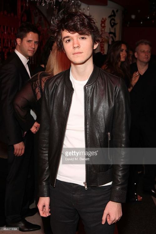 techniclarity:Madeon at BRIT Awards 2015 with Jason Iley