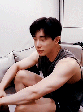 Countdown To Wonhos Birthday, Day 11: Wonho Vlive