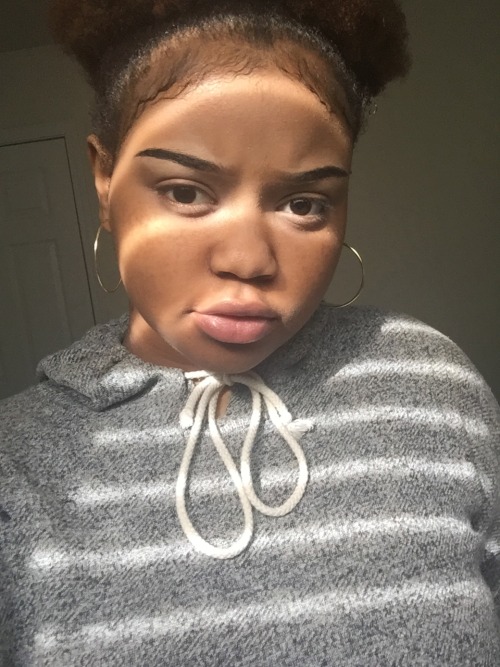 Porn photo averageblackteen:  Black girl glow 😈👽