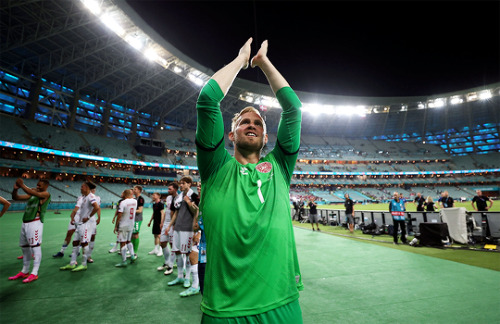 Players of Denmark celebrate their victory after the match vs. Czech Republic