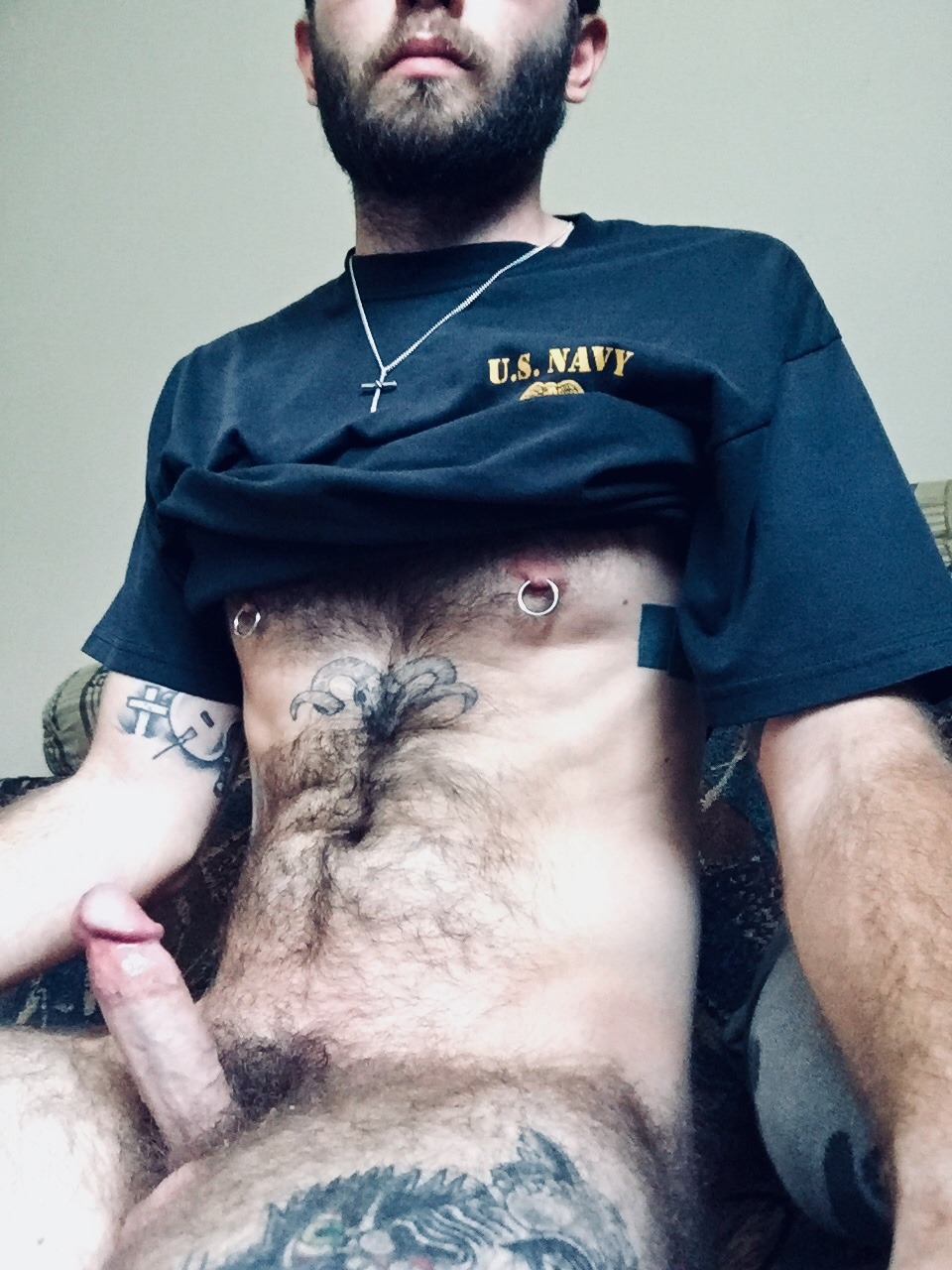 buschamschw: pupcub13: Take a seat Pleasure to dir down 