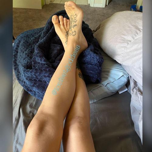 Wanna see special hot pictures and videos of these tattooed feet?VISIT: www.instagram.com/ic