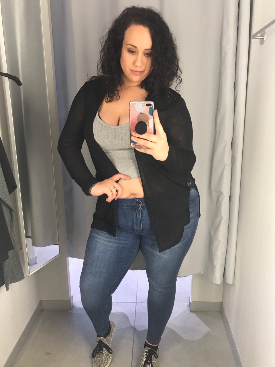 sufferingforsanity:  Damn us fat girls look GOOD in crop tops