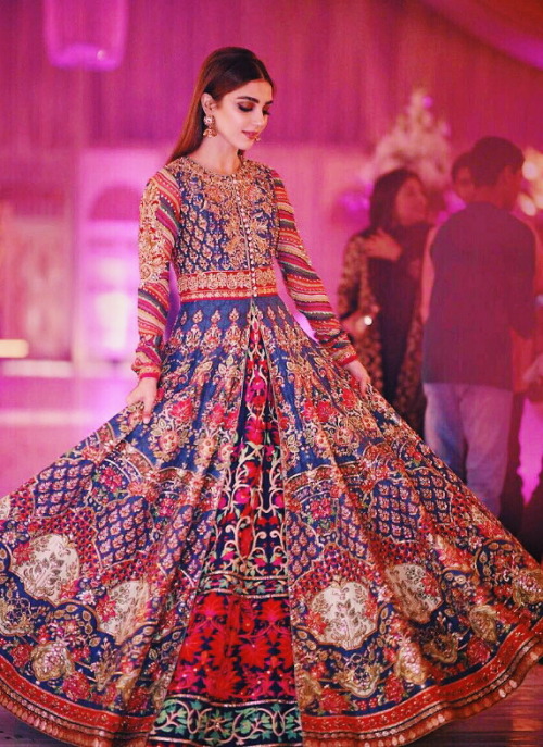 pakistanicelebs: Maya Ali wearing Nomi Ansari’s!! ❤