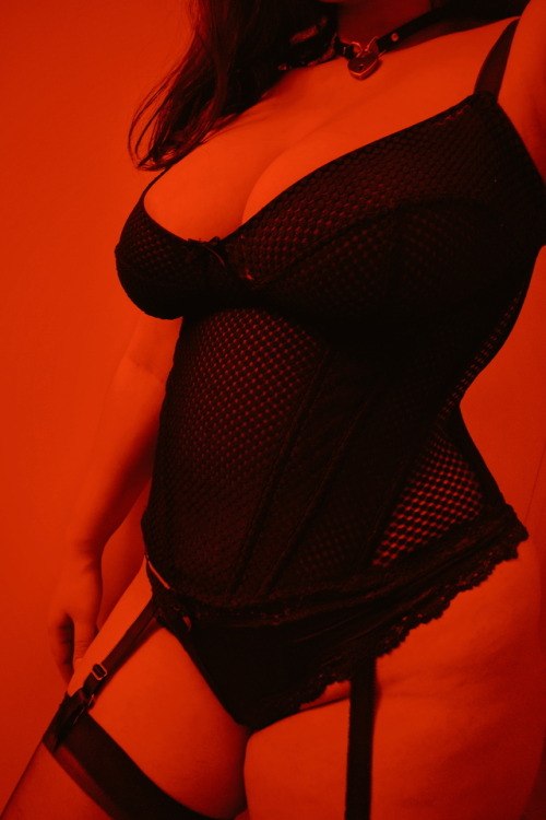 sweetmidnightmoans: ✴️ TAGGED by sweetmidnightmoans: #me, #corset, #lingerie, #red, #kink, #cur